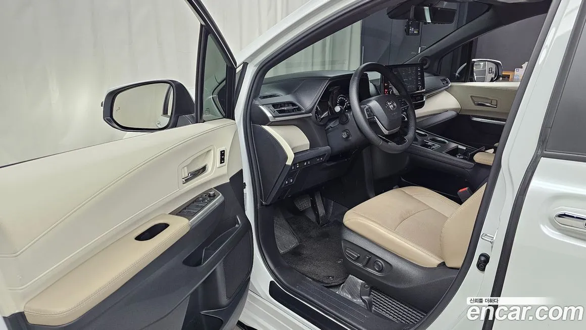 Toyota Sienna 2023 из KR, фото 6
