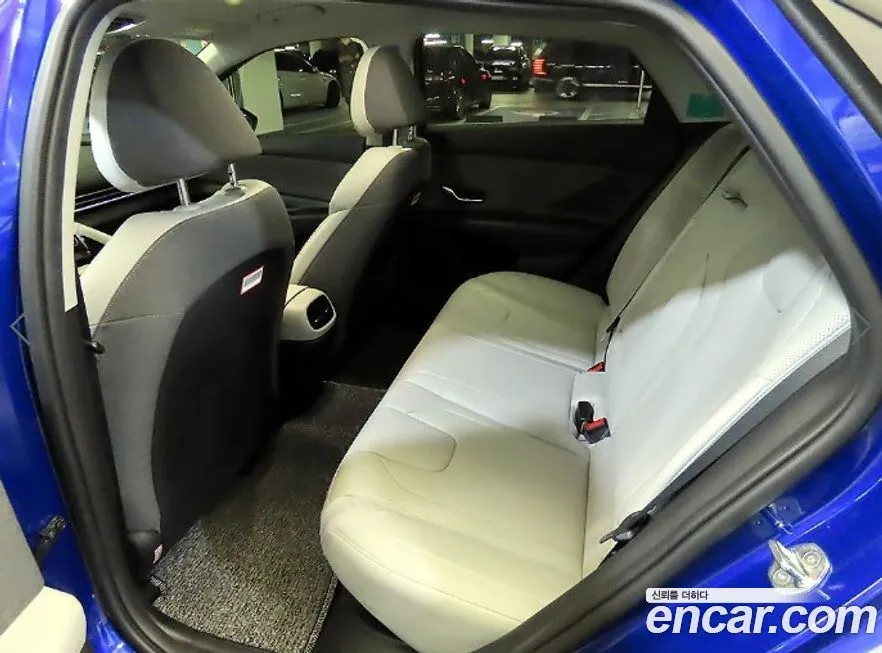 Hyundai AVANTE 2023 из KR, фото 3