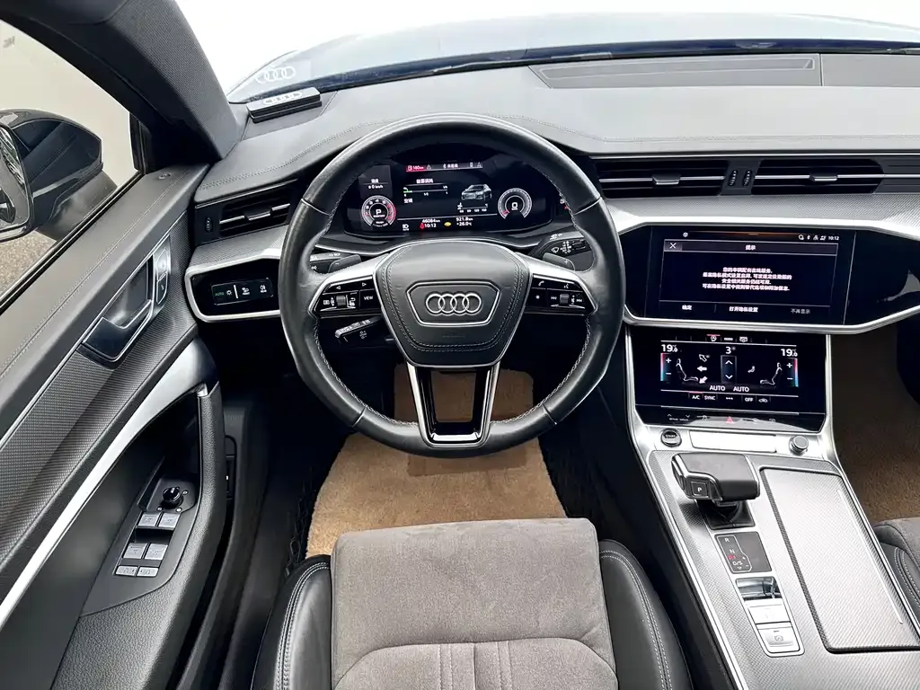 Audi A6L — фото 9