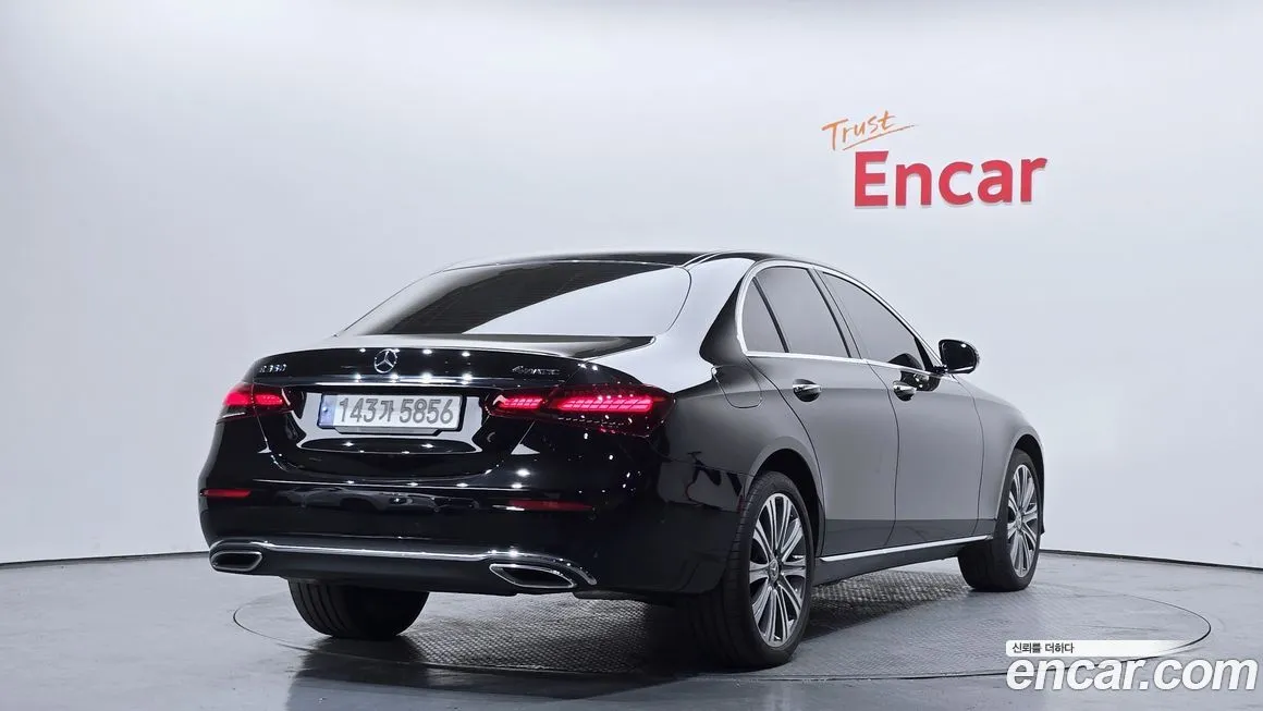 Mercedes-Benz E-Class 2023 из KR, фото 2