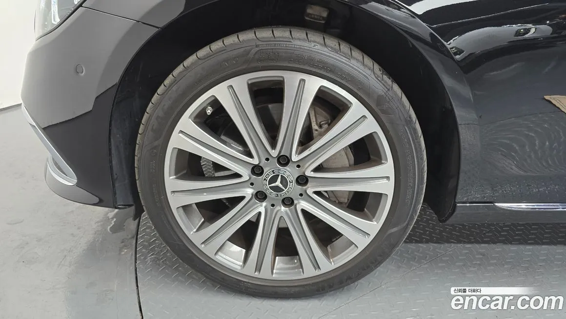 Mercedes-Benz E-Class 2023 из KR, фото 4