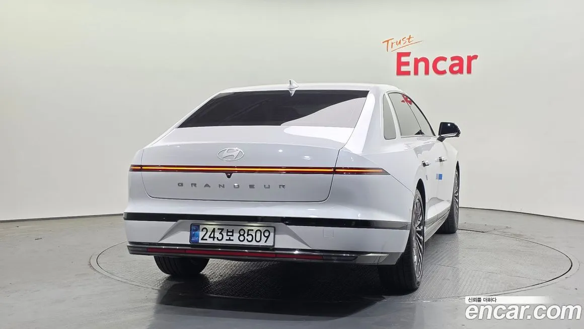 Hyundai Grandeur 2023 из KR, фото 5