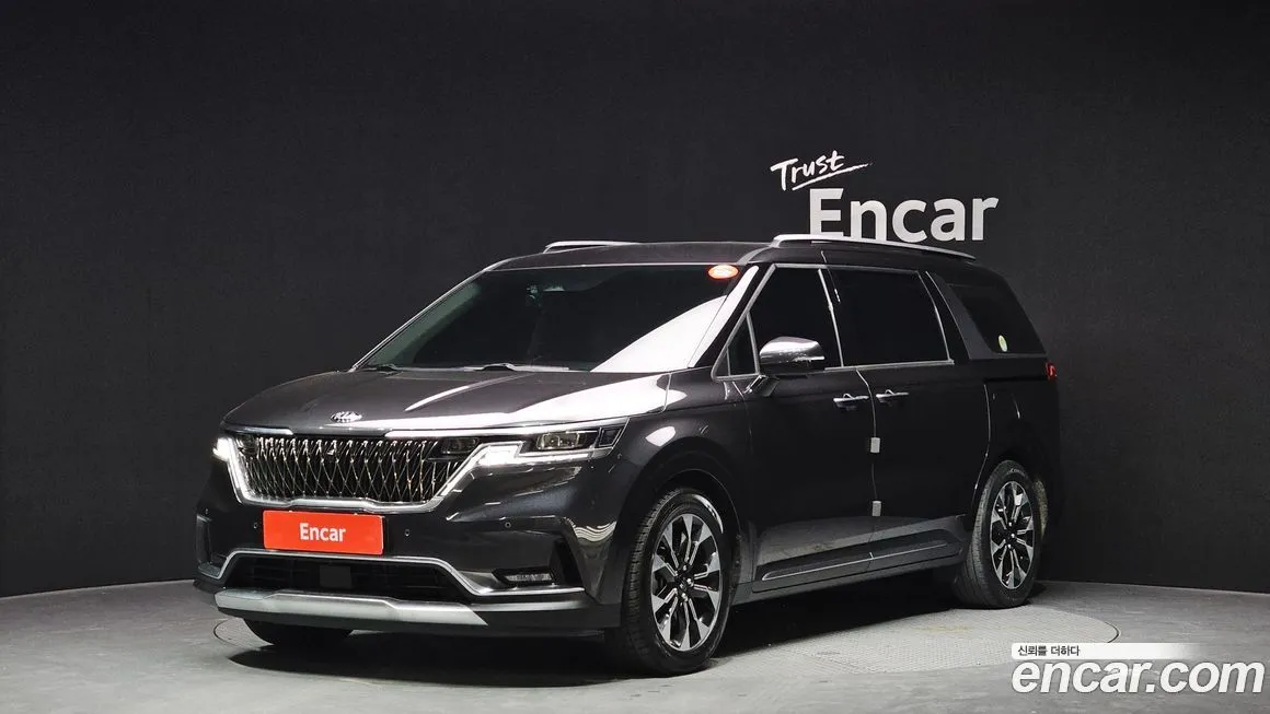 Kia Carnival — фото 1