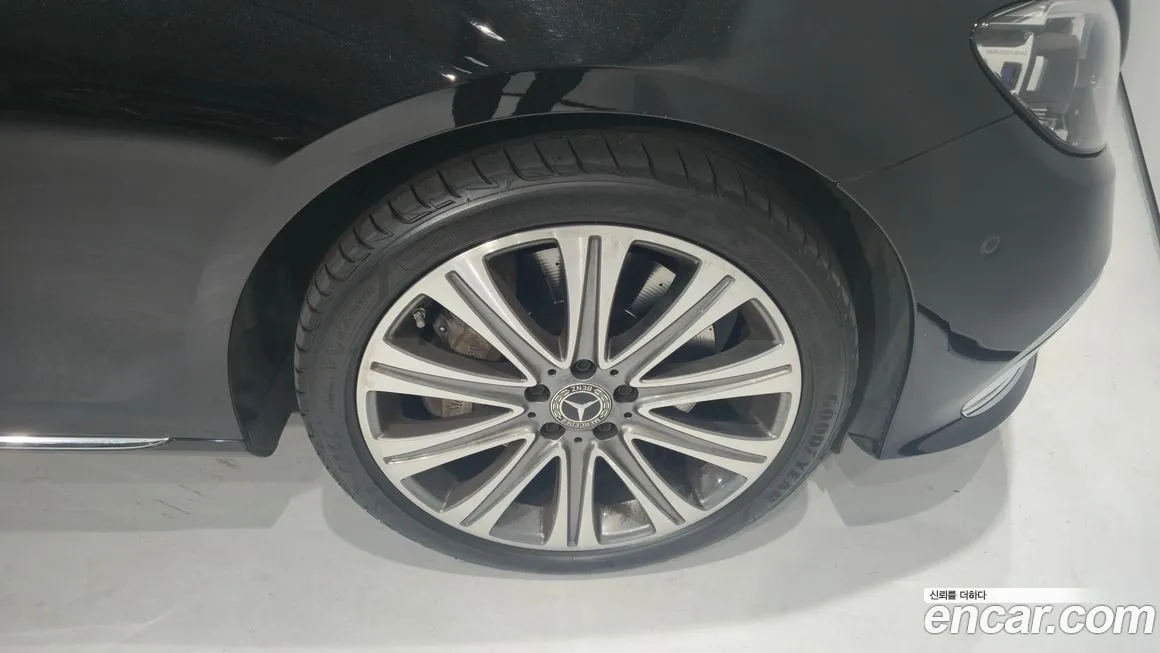 Mercedes-Benz E-Class 2021 из KR, фото 2