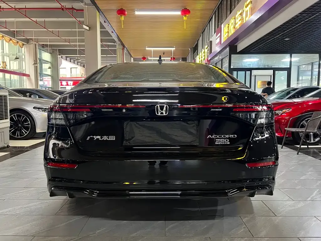 Honda Accord — фото 3