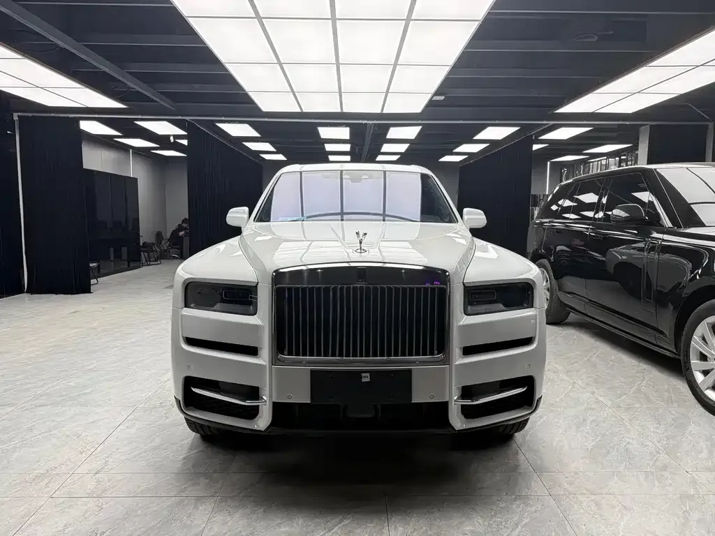 Rolls-Royce Cullinan 2023 из CN, фото 6