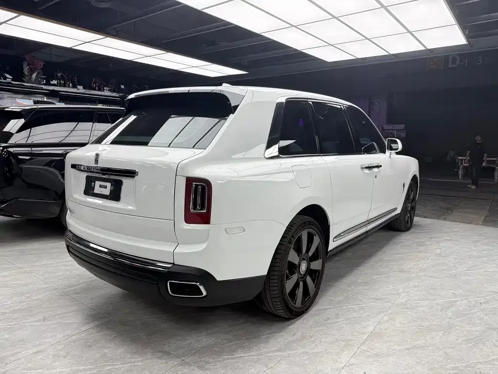 Rolls-Royce Cullinan 2023 из CN, фото 8