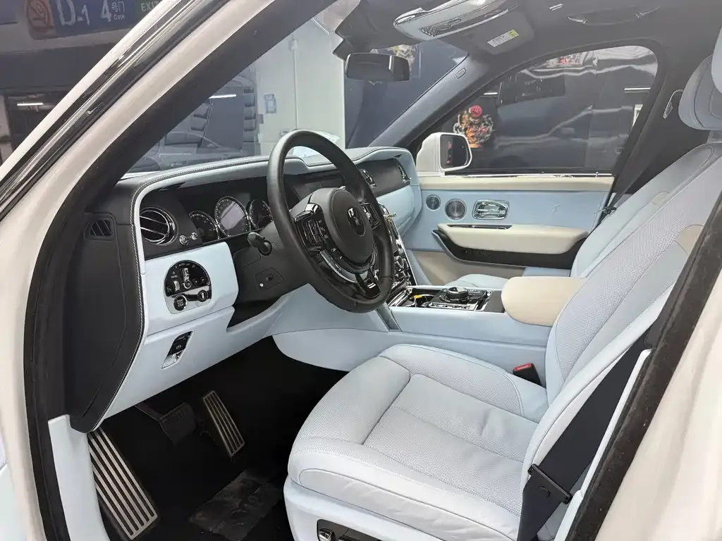 Rolls-Royce Cullinan 2023 из CN, фото 5