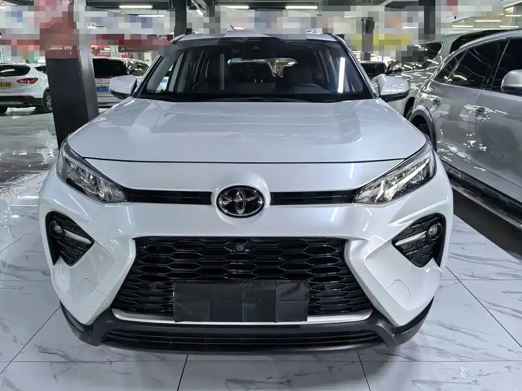 Toyota Wildlander — фото 10