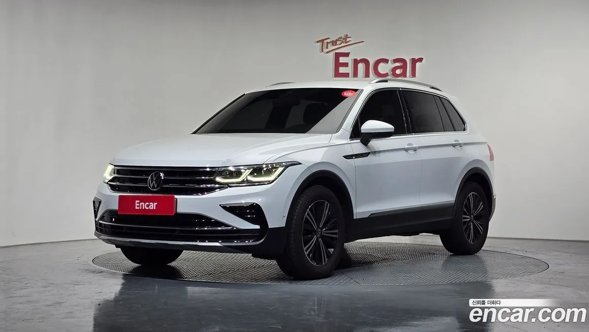 Volkswagen Tiguan — фото 1