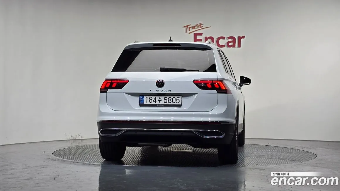 Volkswagen Tiguan — фото 2