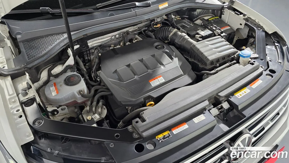Volkswagen Tiguan — фото 10