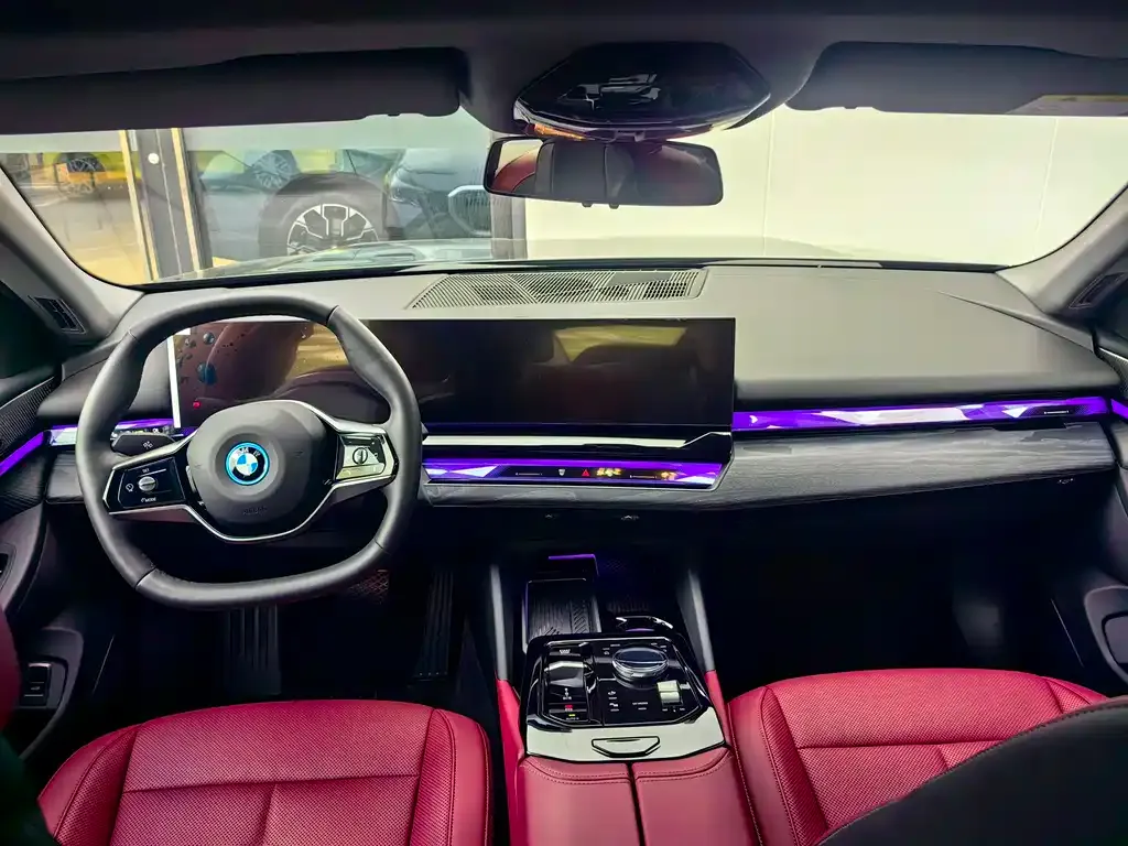 BMW i5 2025 из CN, фото 4
