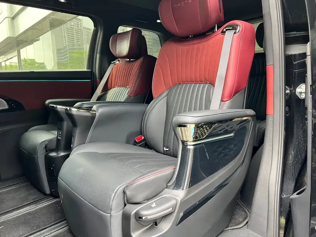 GAC Motor Trumpchi M8 — фото 8