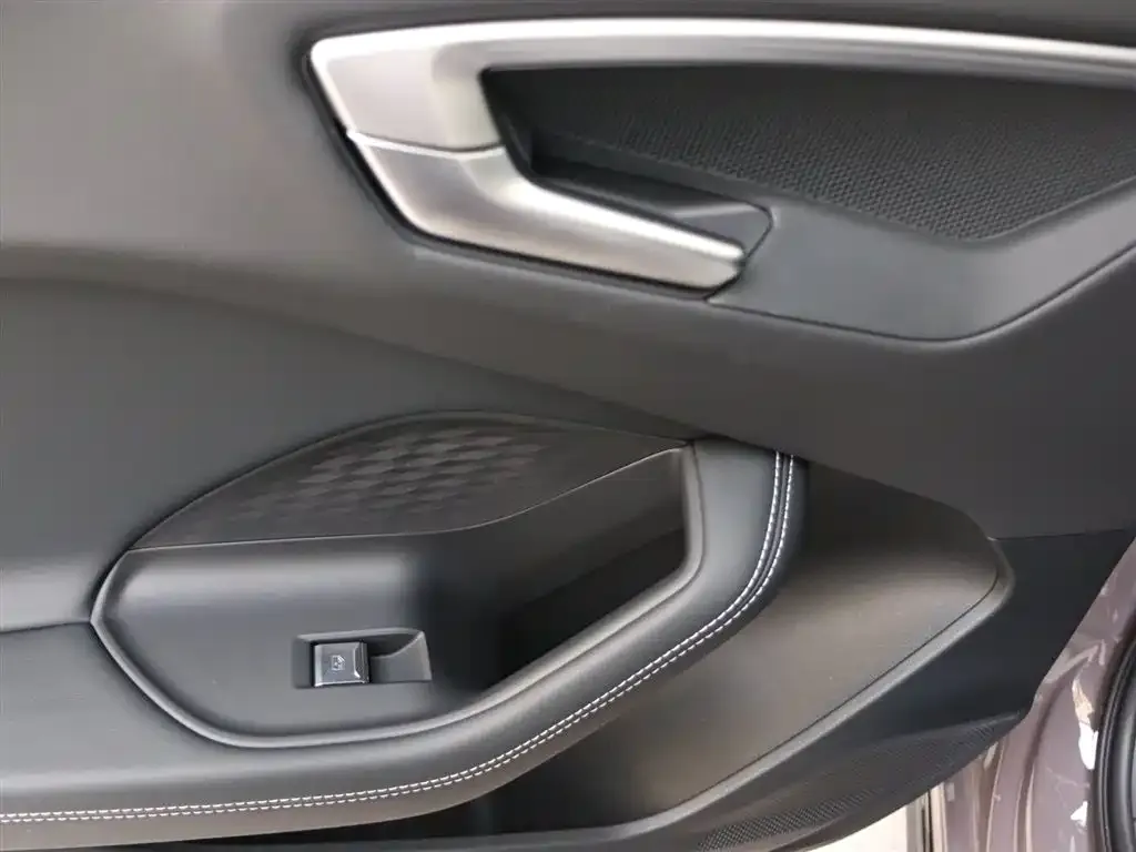 Audi A5L 2025 из CN, фото 8