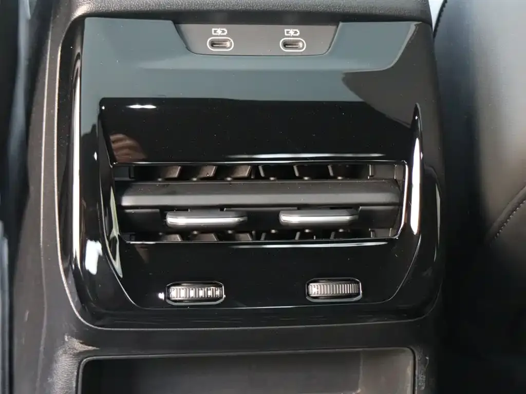 Audi A5L 2025 из CN, фото 2