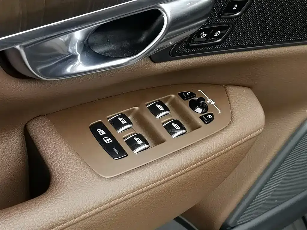 Volvo S90 2021 из CN, фото 10