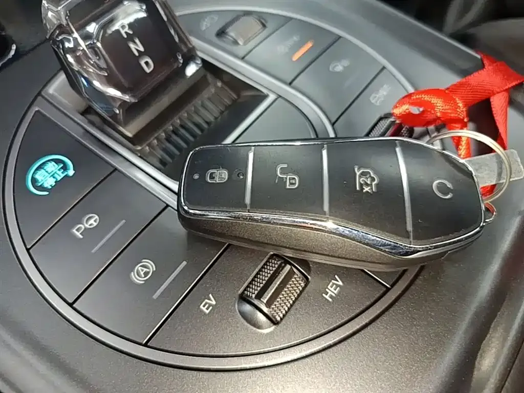 BYD Seal 05 DM-i — фото 2
