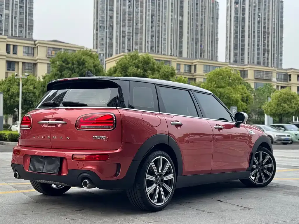 MINI Clubman — фото 6