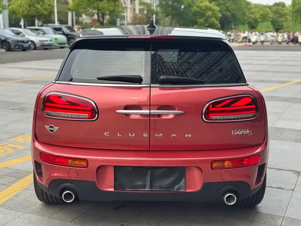 MINI Clubman — фото 3