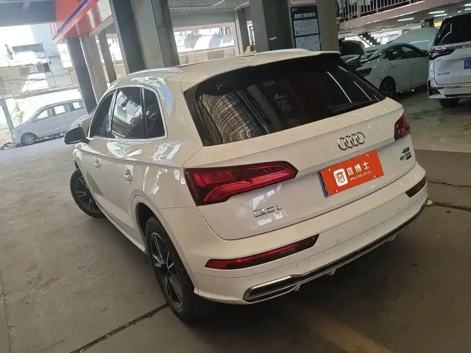 Audi Q5L 2021 из CN, фото 5