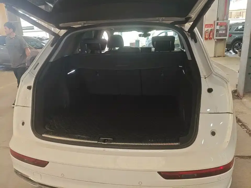 Audi Q5L 2021 из CN, фото 9