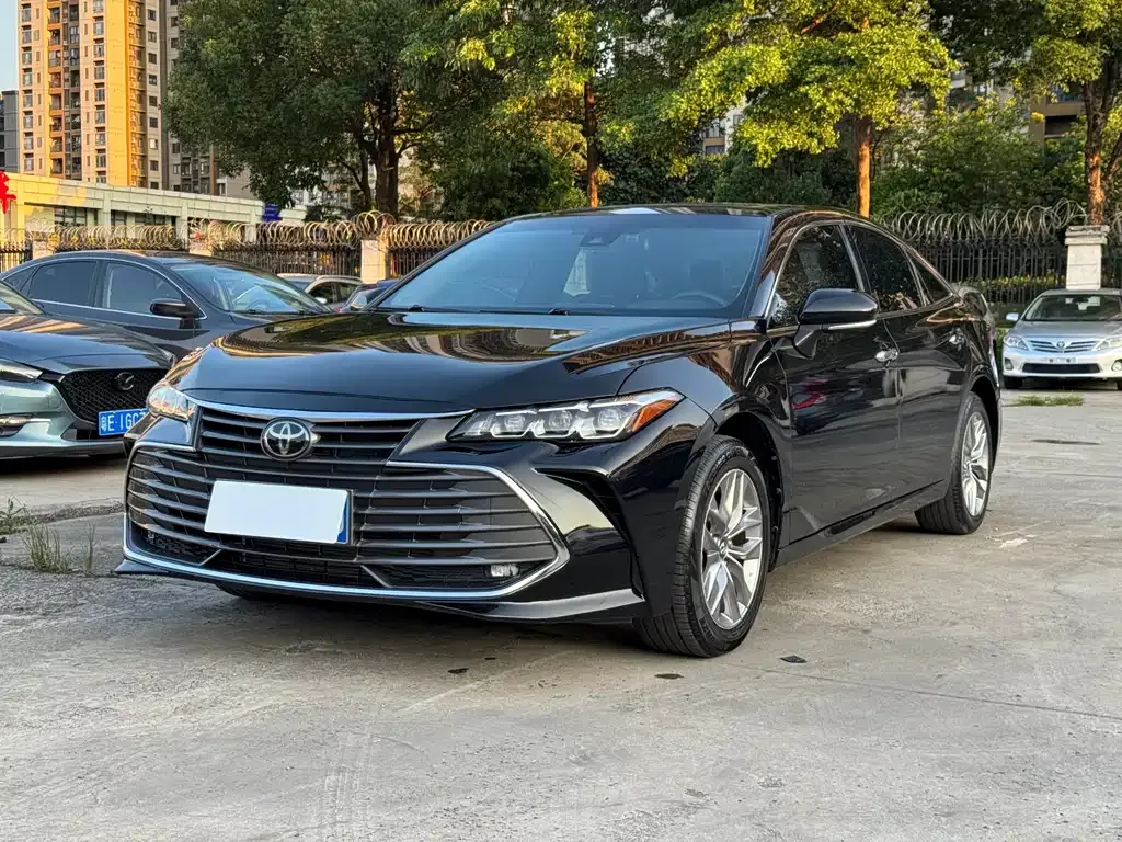 Toyota Avalon 2022 из CN, фото 1