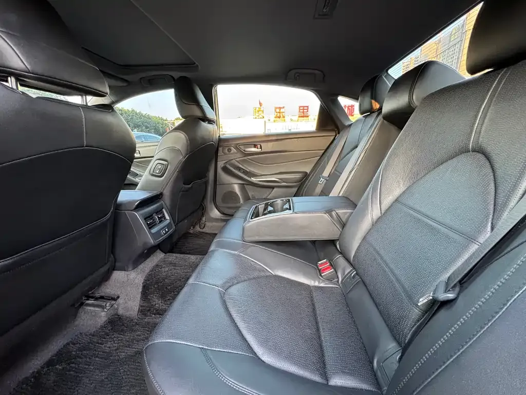 Toyota Avalon 2022 из CN, фото 4