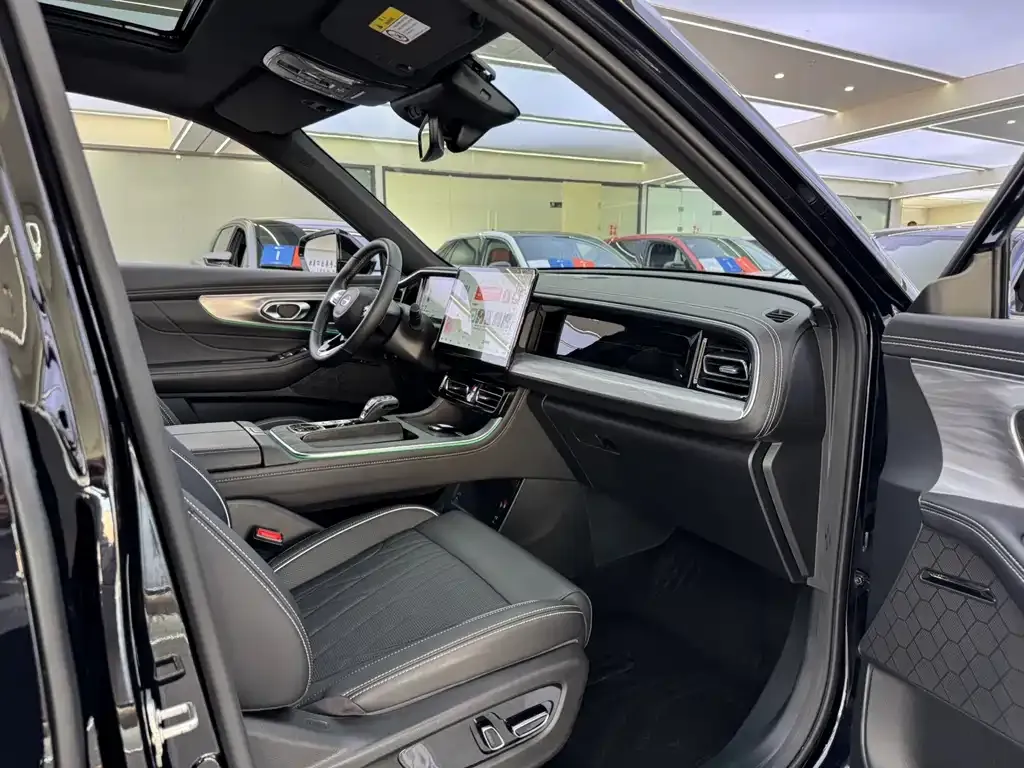 GAC Motor Trumpchi GS8 — фото 10