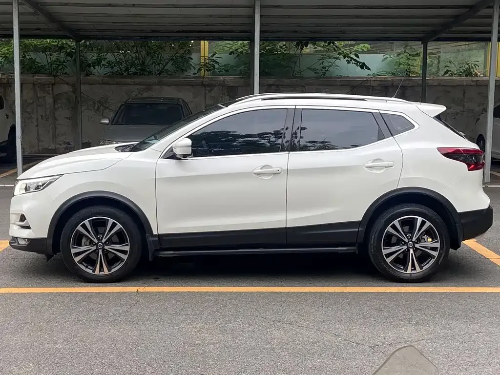 Nissan Qashqai — фото 3