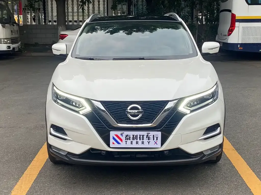 Nissan Qashqai — фото 6