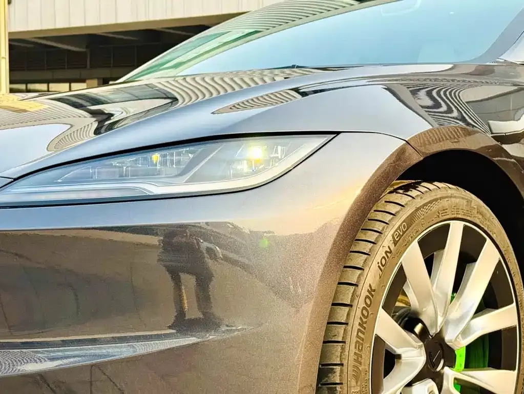 Tesla Model 3 — фото 2