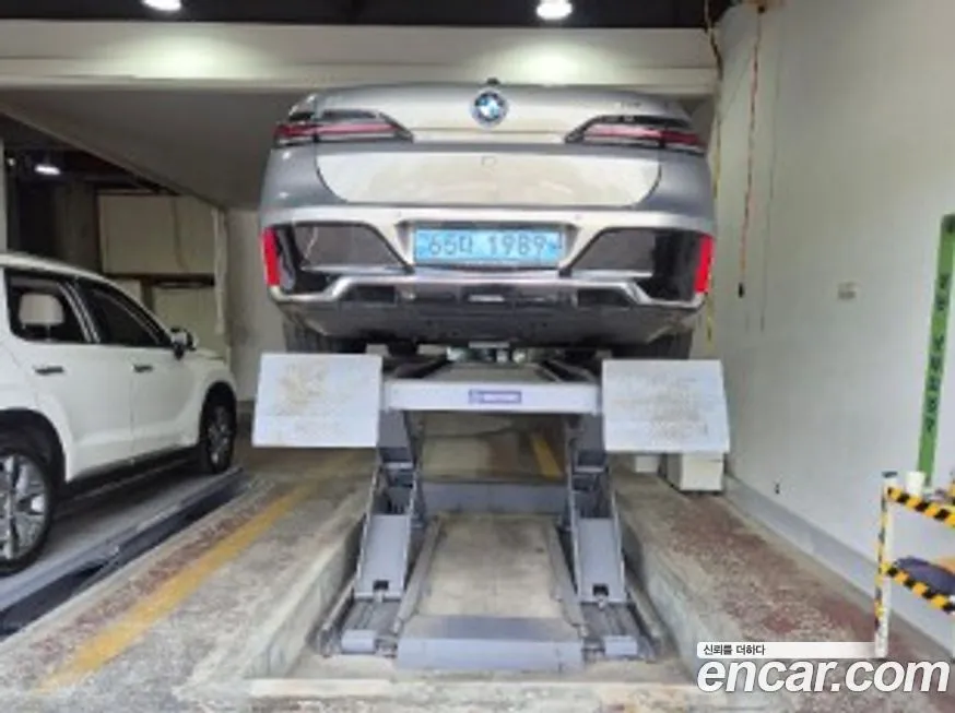 BMW i7 2024 из KR, фото 4