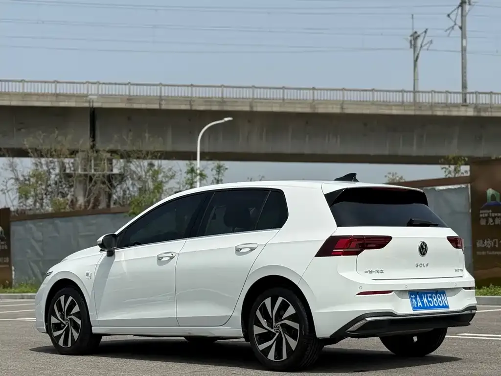 Volkswagen Golf 2025 из CN, фото 9