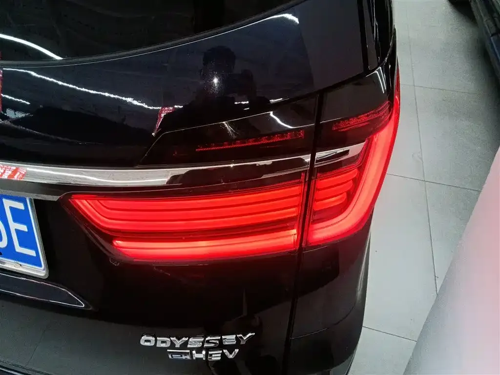 Honda Odyssey — фото 10