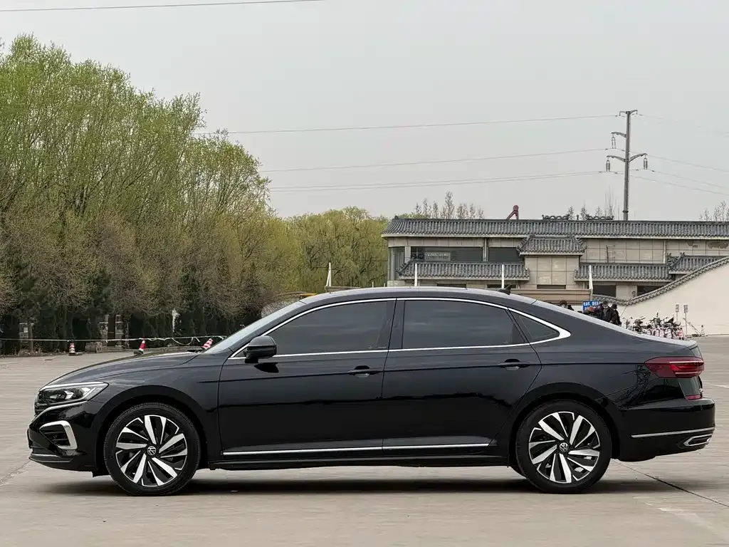 Volkswagen Passat — фото 2