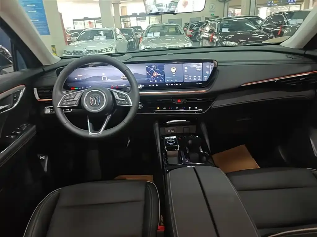 Buick Envision Plus — фото 4