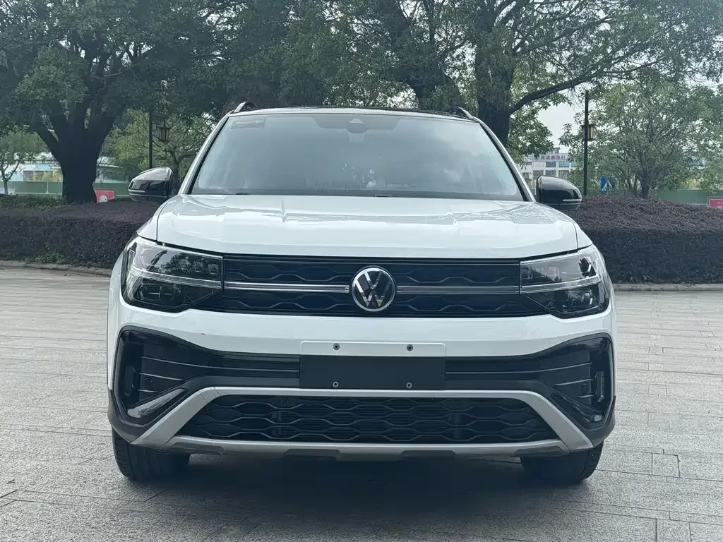 Volkswagen Tharu — фото 3