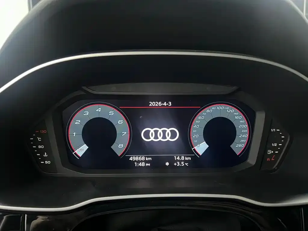Audi Q3 — фото 10