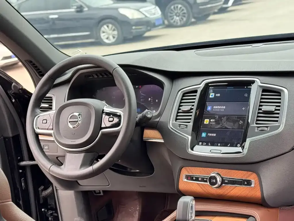 Volvo XC90 2024 из CN, фото 4