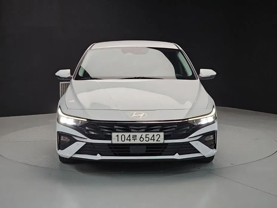 Hyundai AVANTE — фото 3