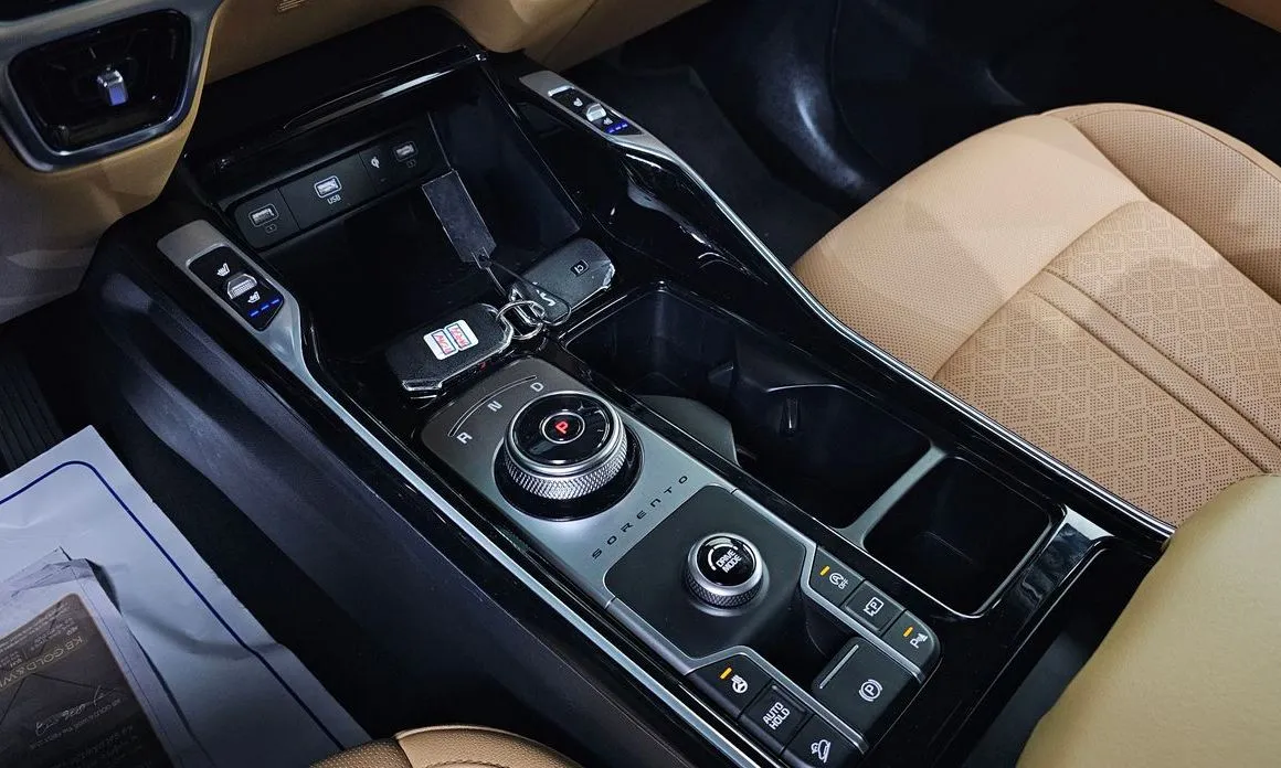 Kia Sorento — фото 5