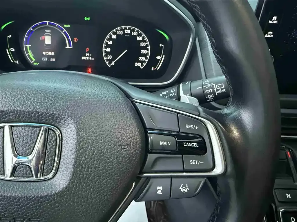 Honda Elysion 2023 из CN, фото 10