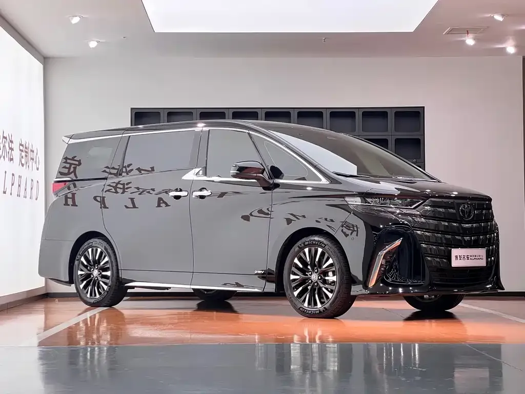 Toyota Alphard — фото 7