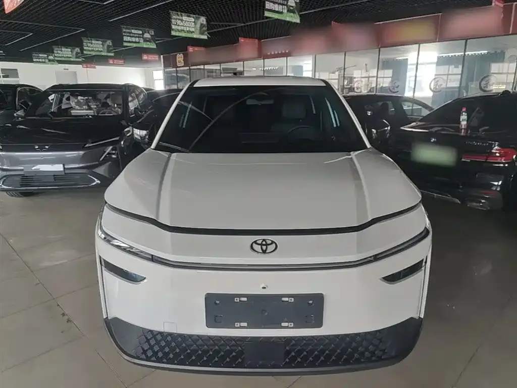 Toyota Platinum 3X 2026 из CN, фото 8