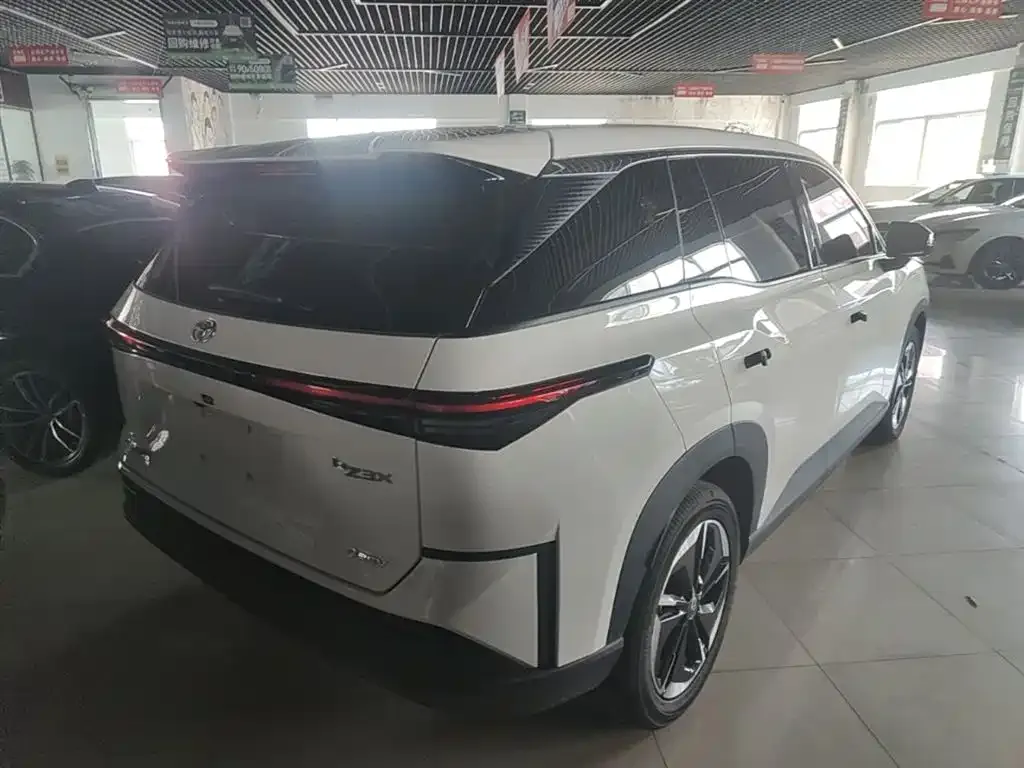 Toyota Platinum 3X 2026 из CN, фото 9