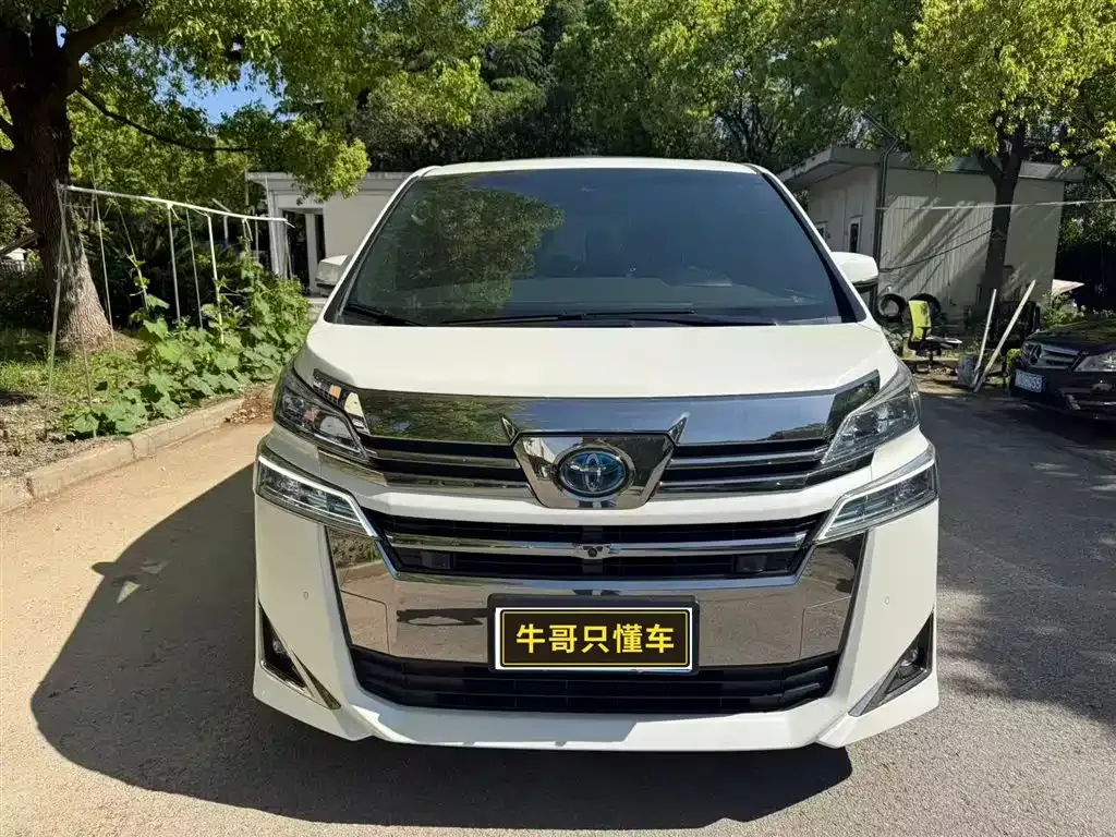 Toyota Vellfire — фото 4