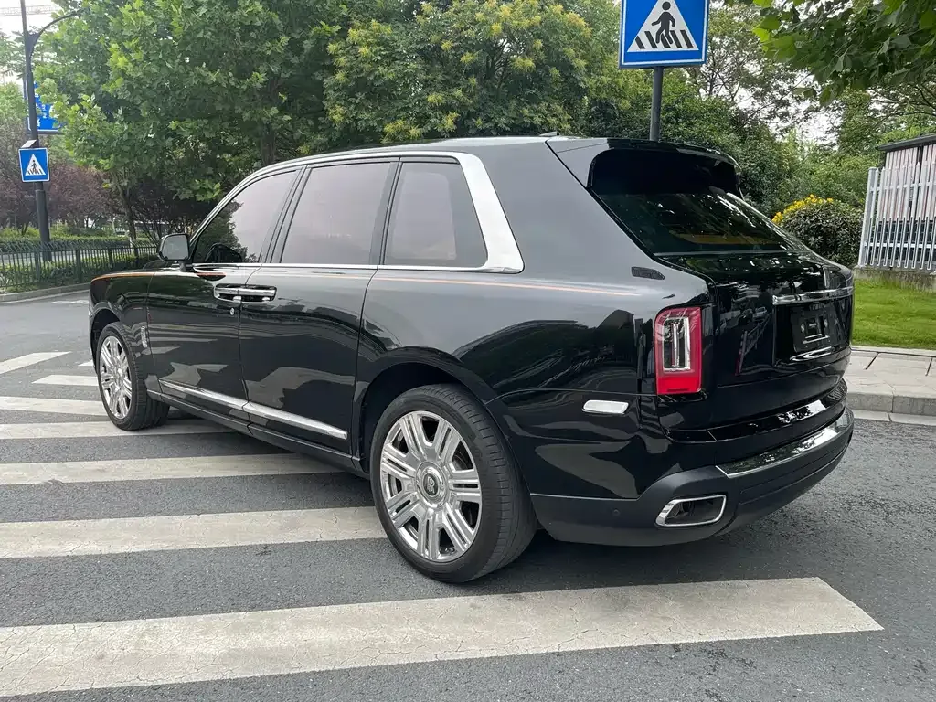 Rolls-Royce Cullinan 2021 из CN, фото 8