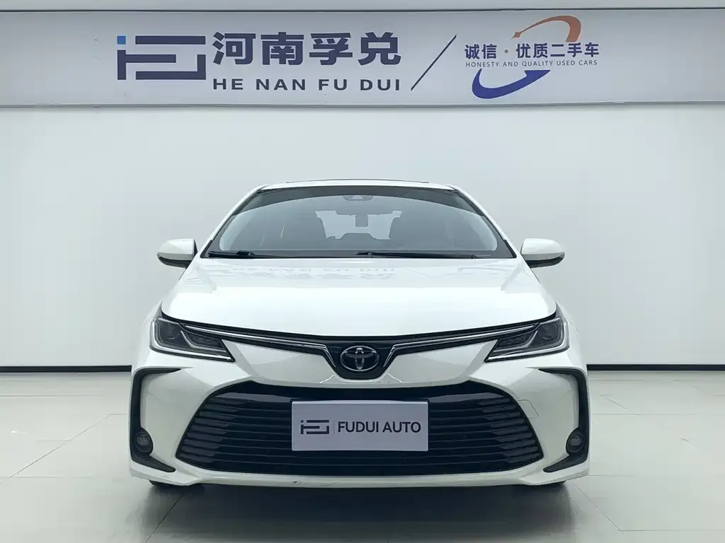 Toyota Corolla 2023 из CN, фото 2