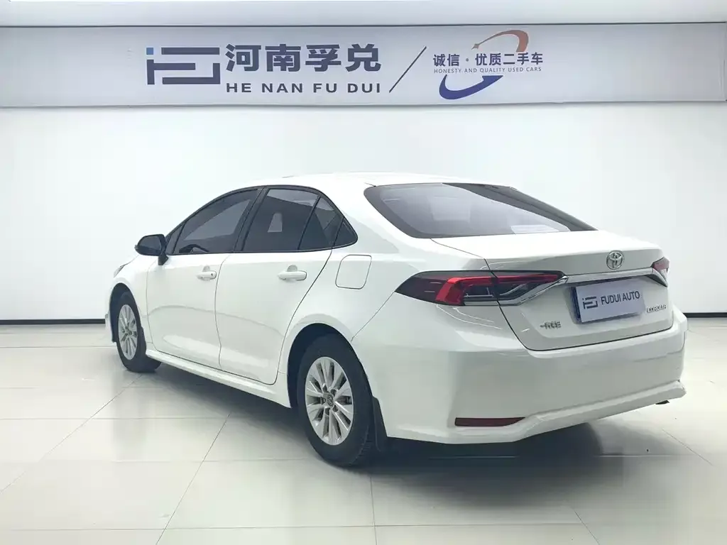 Toyota Corolla 2023 из CN, фото 5